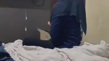 Cewek Jilbab Minta Coba Gaya Tidak Lazim