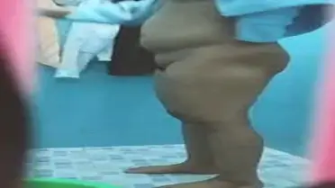 Ngintip Anak Kos Mandi Balutan Handuk Biru Part 1