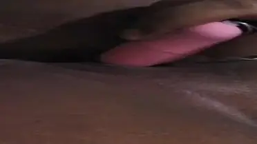 Tante Colmek Pake Vibrator