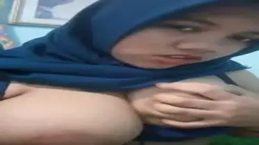 Ukhti Hijab Biru Tobrut Desah Keenakan Sange